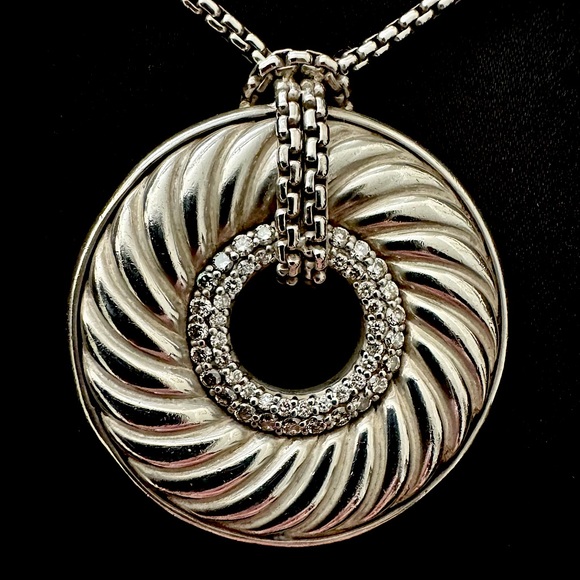 David Yurman Jewelry - David Yurman Sterling Silver Carved Cable Circle Pendant with Diamonds Necklace